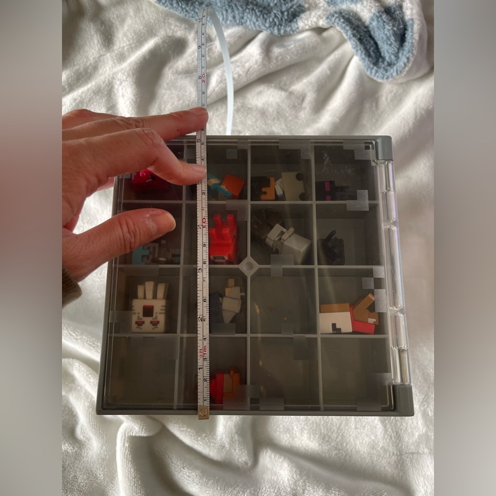 Minecraft Collectors Storage Box - Picture 11 of 12